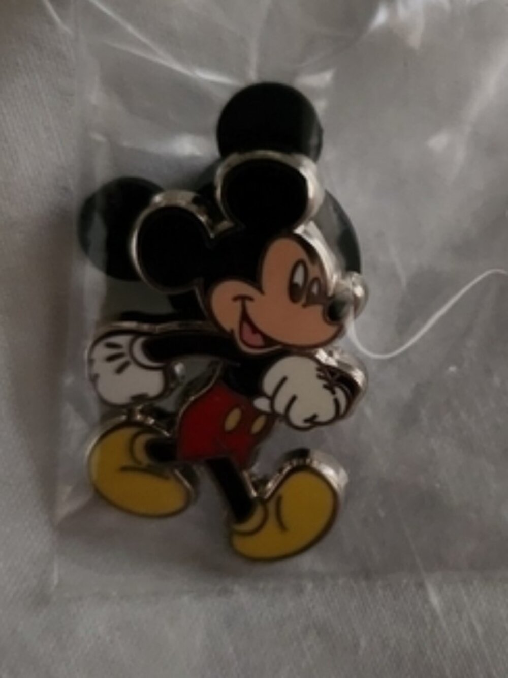 Brand New Disney Strutting Mickey Pin